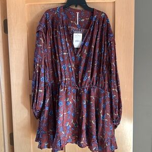 Free People, flowered button front mini dress, XS, brand new, gathered waiste